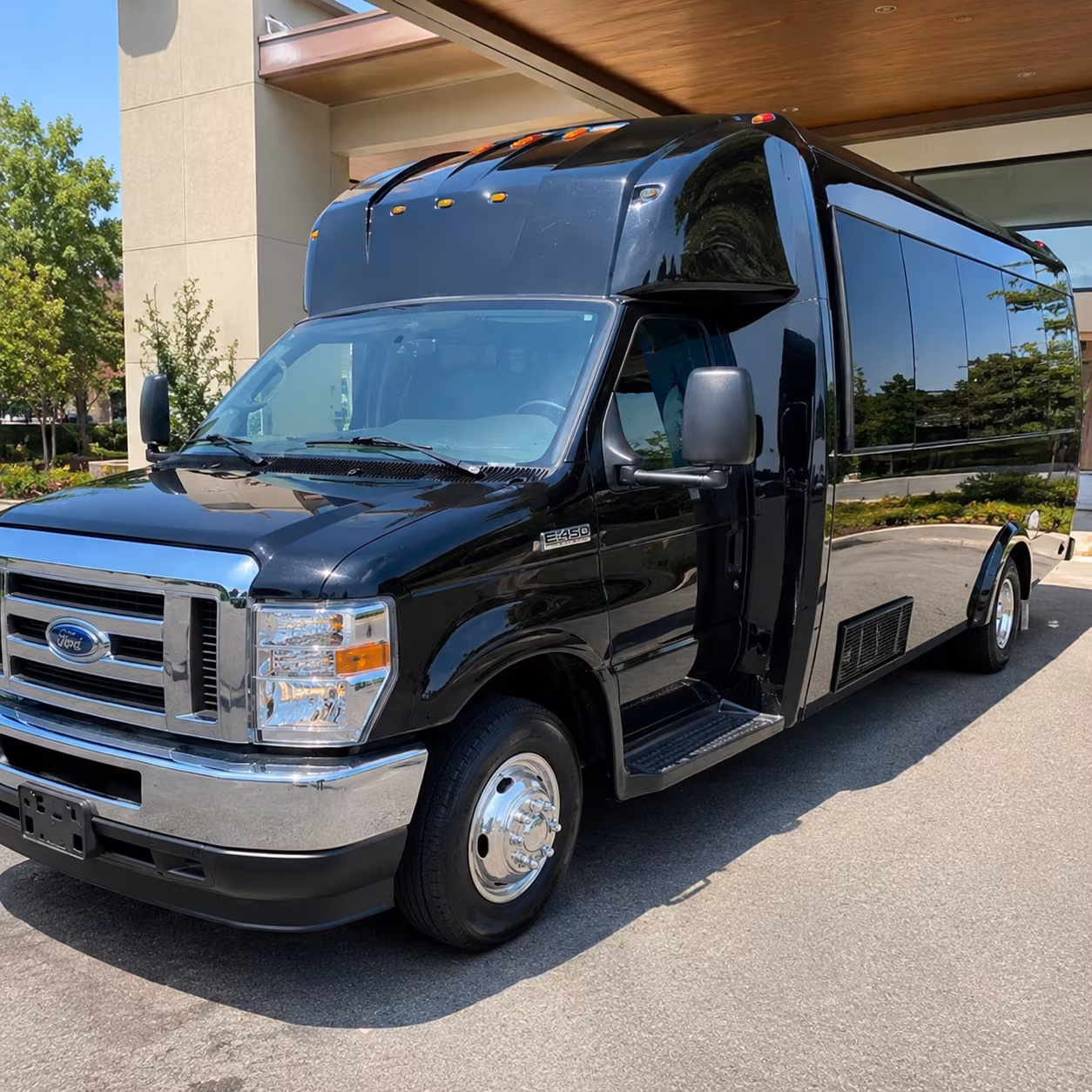 Rochester Birthday, Sweet 16, & Quinceañera Party Bus Rentals